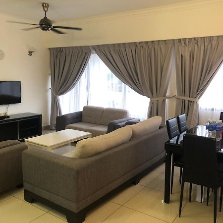 Beach Resort 7 Home Stay Sri Sayang Apartment Batu Ferringhi 3Bedroom 외부 사진