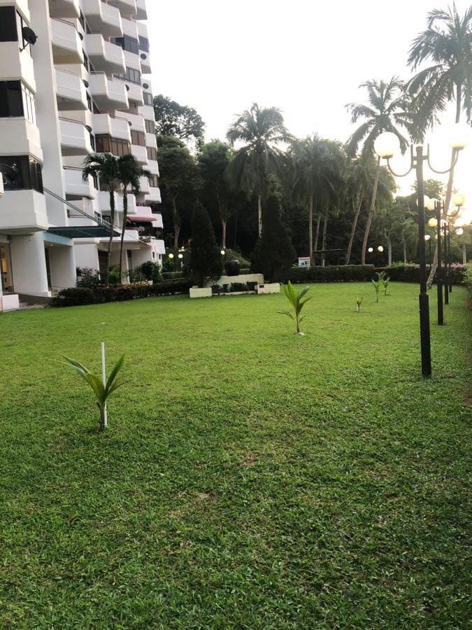 Beach Resort 7 Home Stay Sri Sayang Apartment Batu Ferringhi 3Bedroom 외부 사진