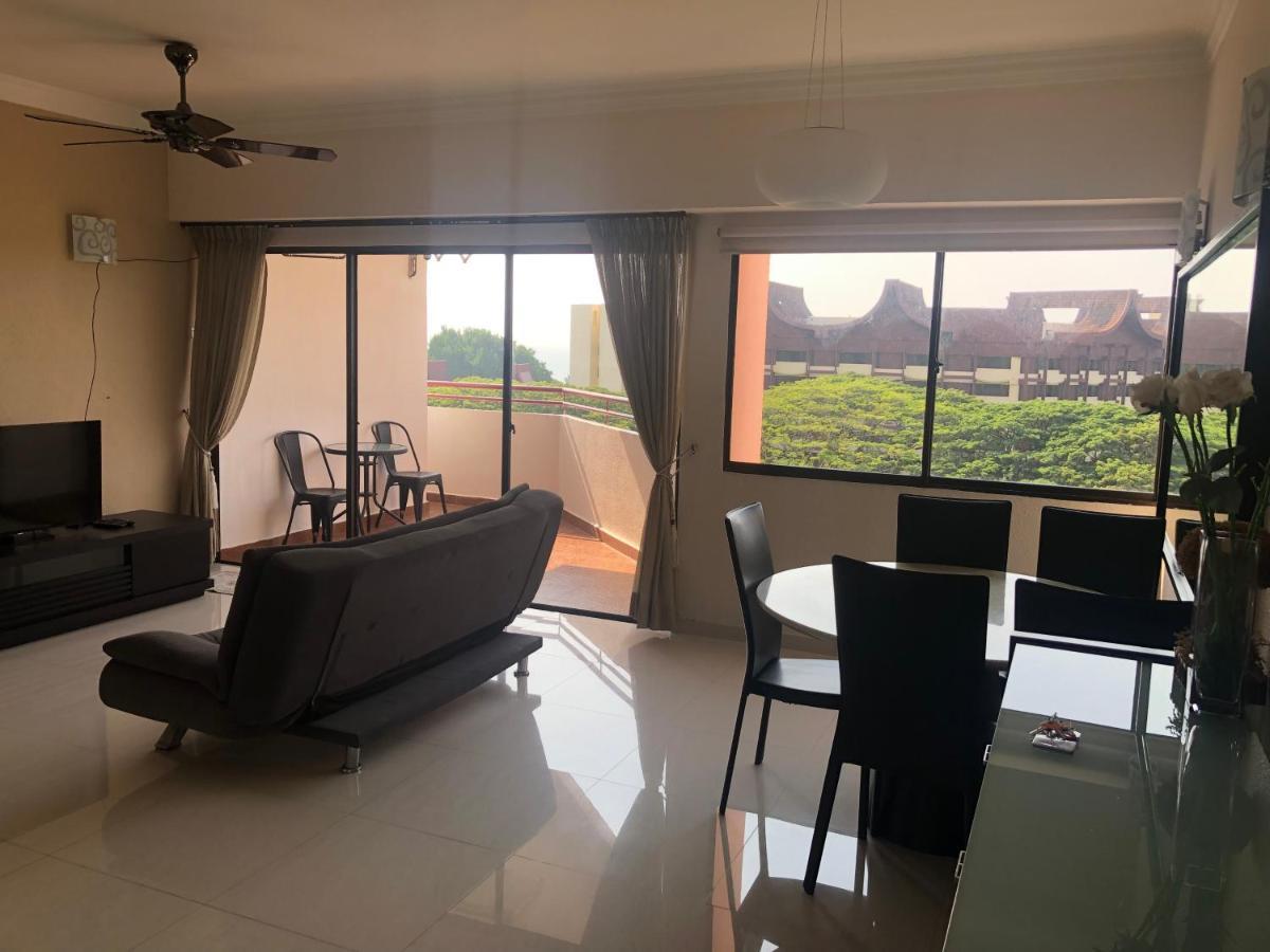 Beach Resort 7 Home Stay Sri Sayang Apartment Batu Ferringhi 3Bedroom 외부 사진
