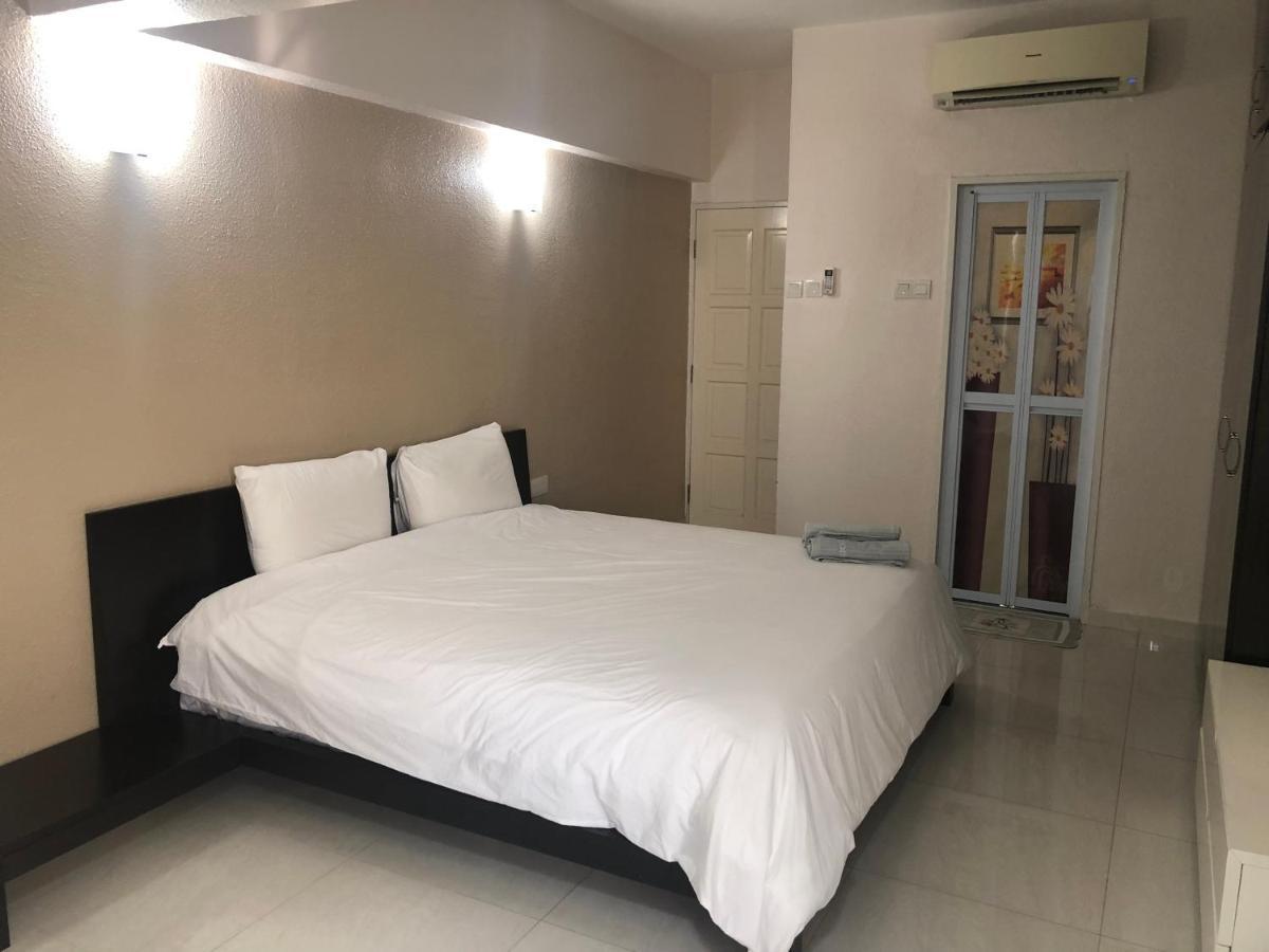 Beach Resort 7 Home Stay Sri Sayang Apartment Batu Ferringhi 3Bedroom 외부 사진