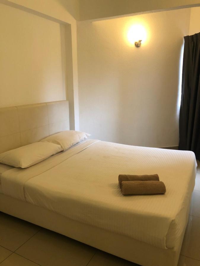 Beach Resort 7 Home Stay Sri Sayang Apartment Batu Ferringhi 3Bedroom 외부 사진