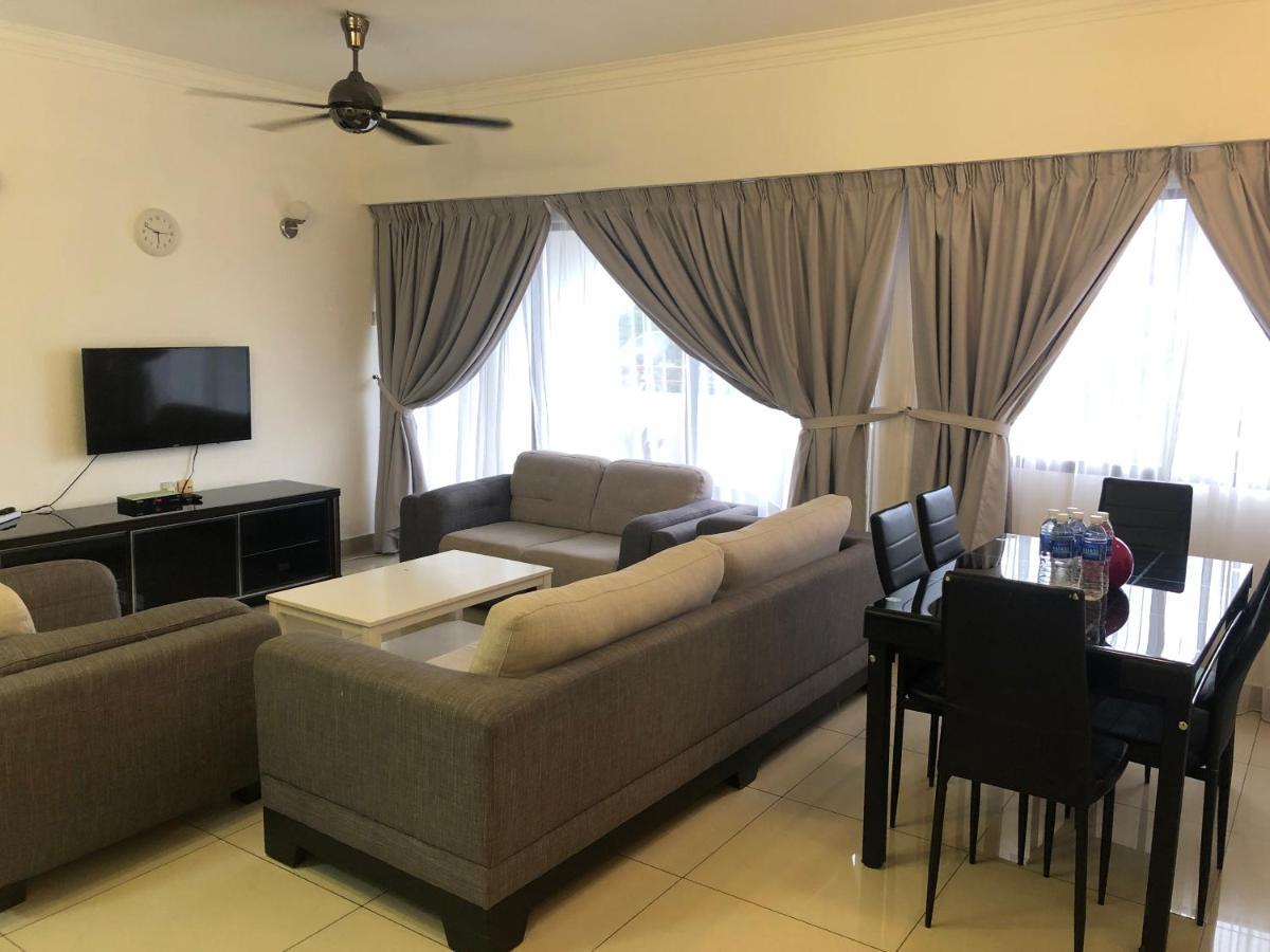 Beach Resort 7 Home Stay Sri Sayang Apartment Batu Ferringhi 3Bedroom 외부 사진