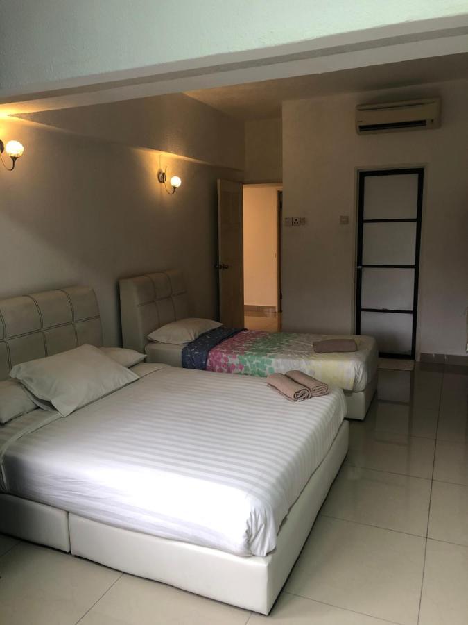 Beach Resort 7 Home Stay Sri Sayang Apartment Batu Ferringhi 3Bedroom 외부 사진