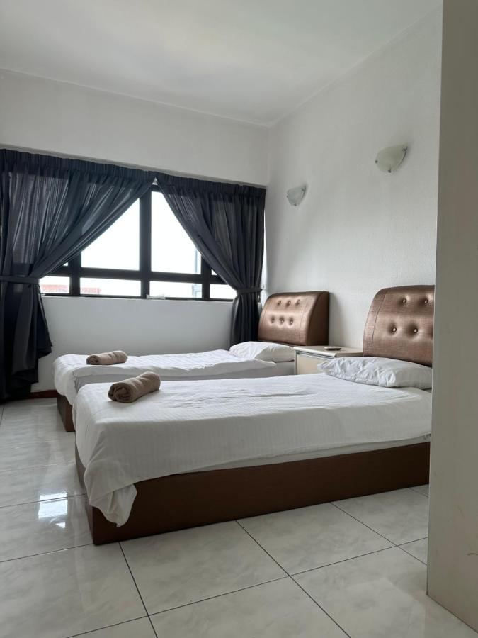 Beach Resort 7 Home Stay Sri Sayang Apartment Batu Ferringhi 3Bedroom 외부 사진
